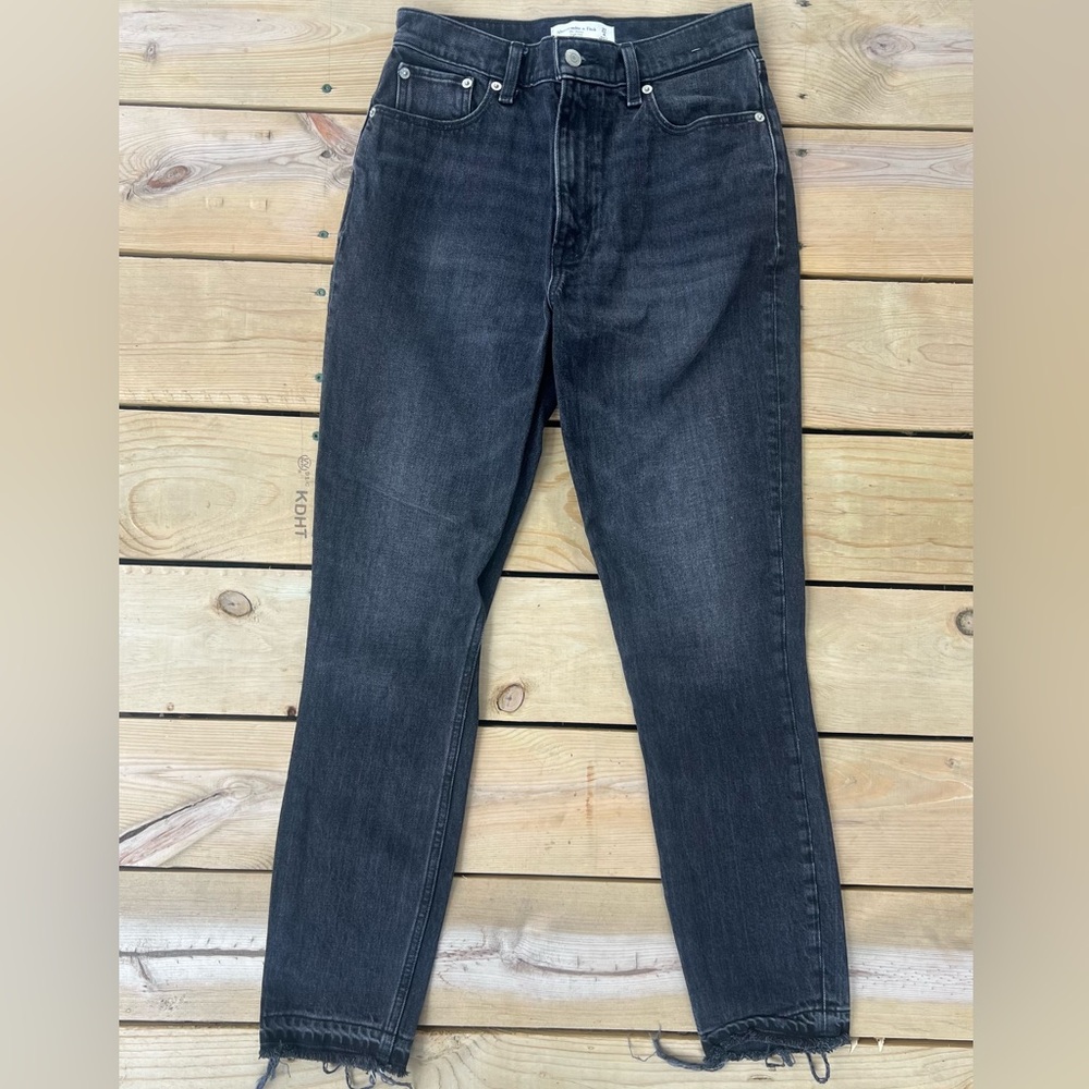Abercrombie & Fitch Women’s “The Skinny High Rise” Black Jeans Size 27/4